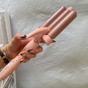 FOXYBAE Ceramic wavy crimper curler